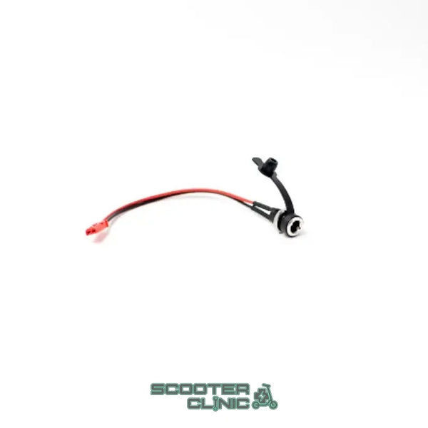 KuKirin G4 priključak za punjenje